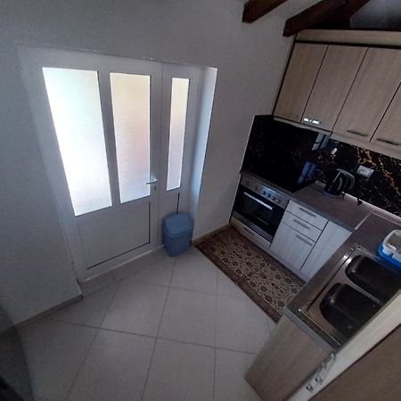 Guest House Ilir Berati Exterior foto