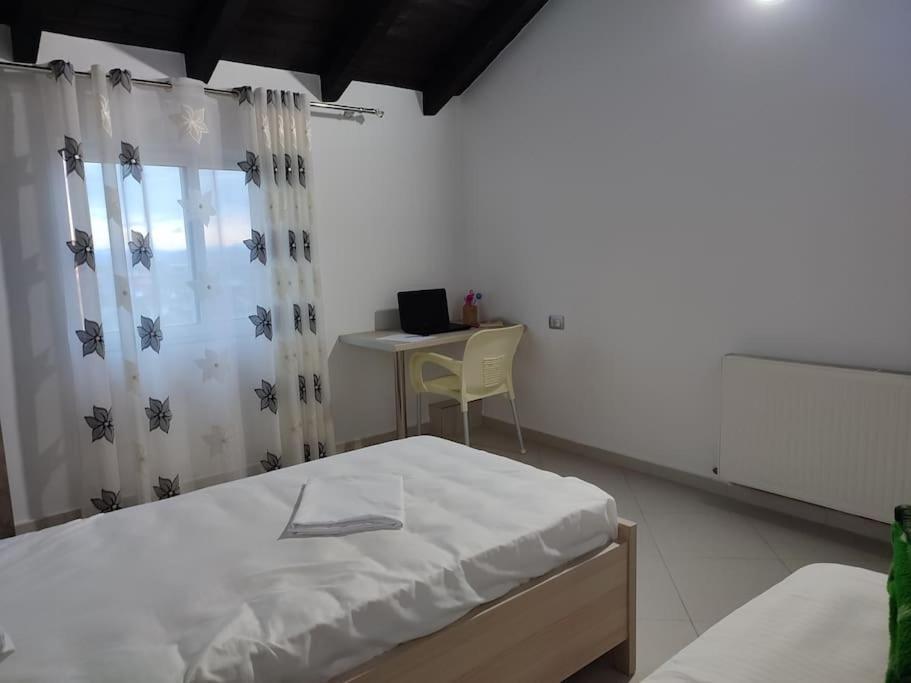 Guest House Ilir Berati Exterior foto