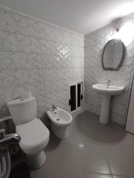 Guest House Ilir Berati Exterior foto