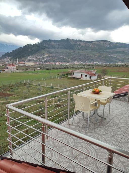 Guest House Ilir Berati Exterior foto