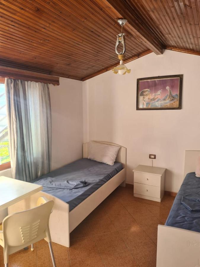 Guest House Ilir Berati Exterior foto