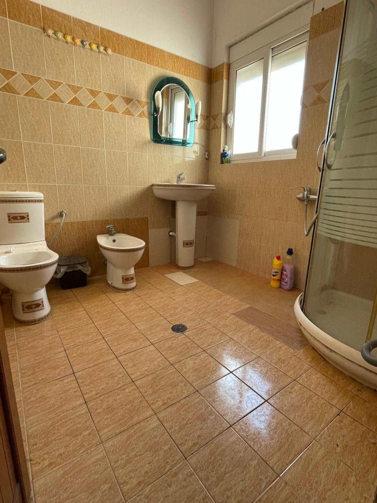 Guest House Ilir Berati Exterior foto