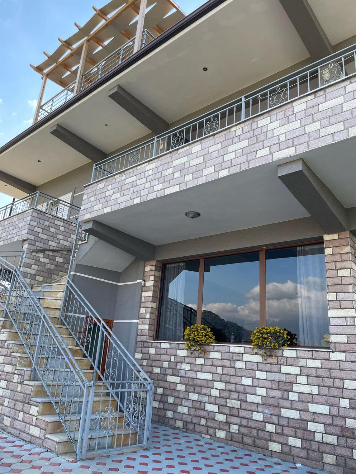 Guest House Ilir Berati Exterior foto