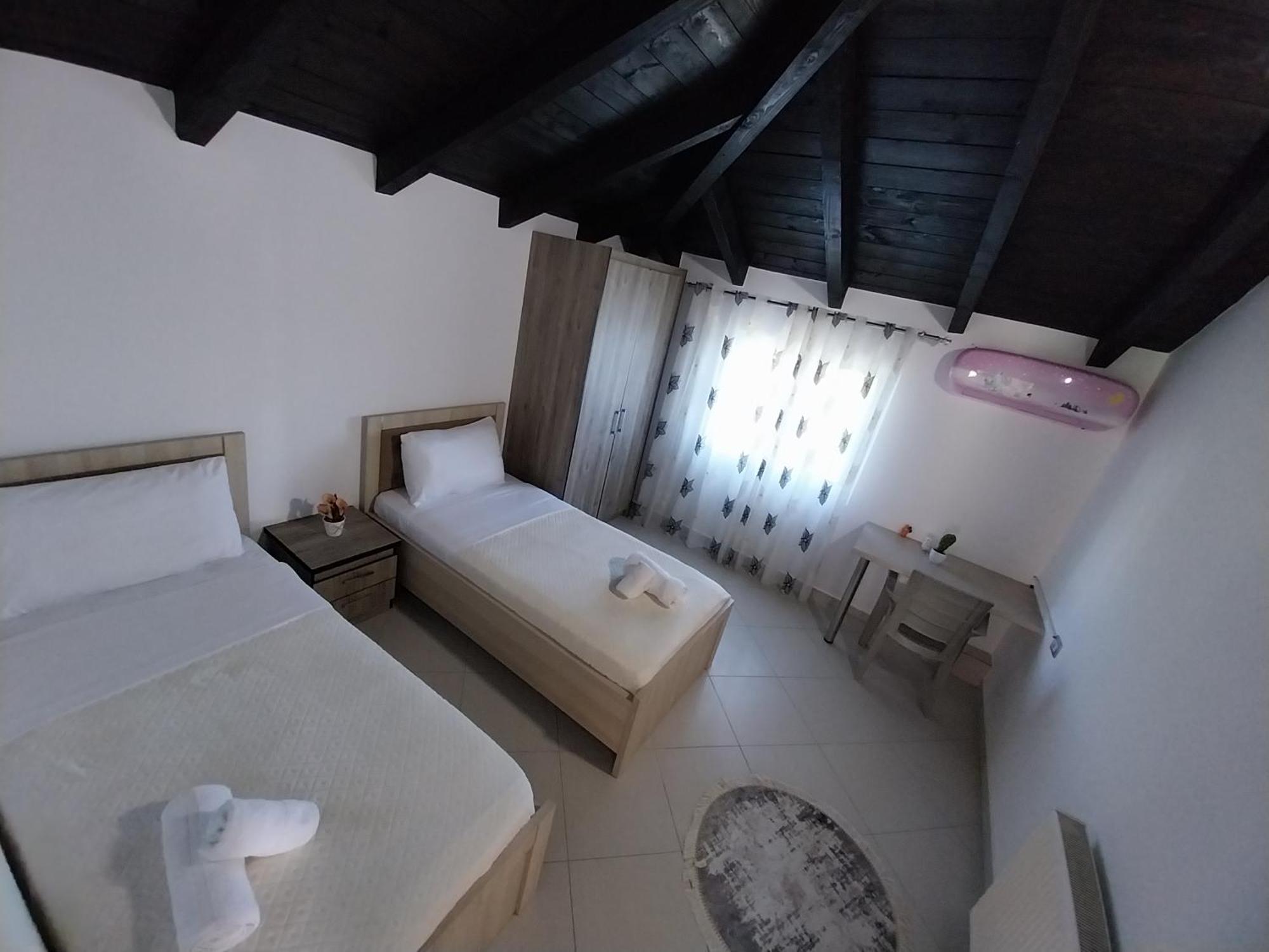 Guest House Ilir Berati Exterior foto
